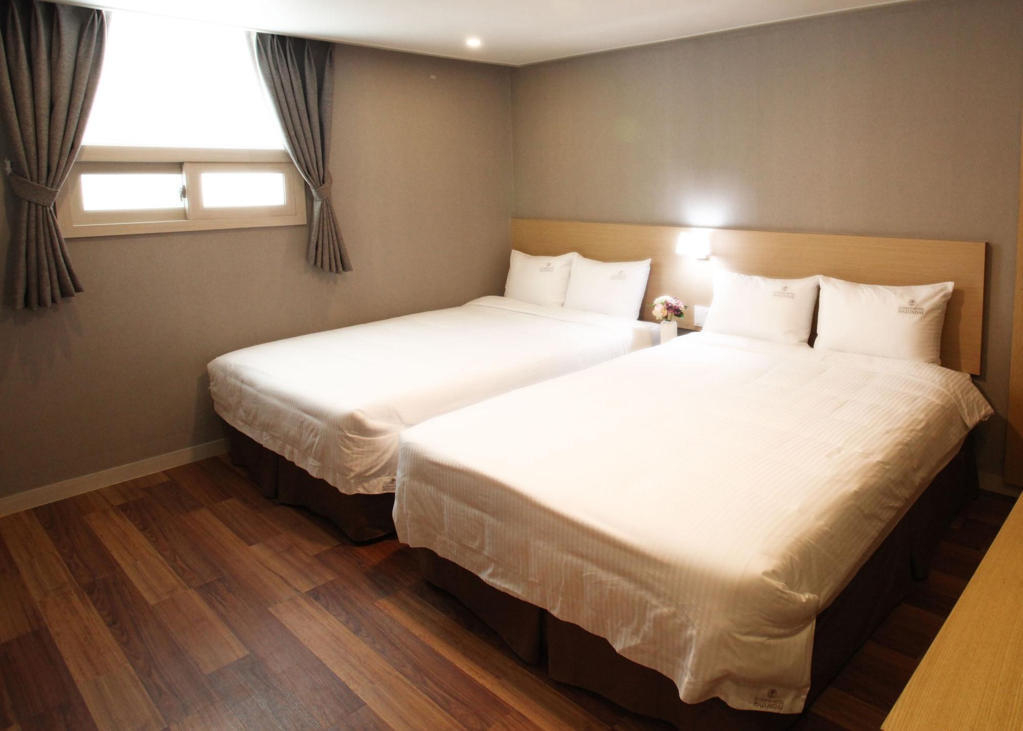Business Hotel Haeundae S Busan Bagian luar foto