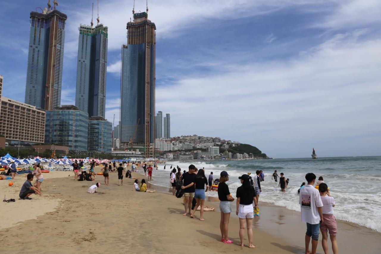 Business Hotel Haeundae S Busan Bagian luar foto