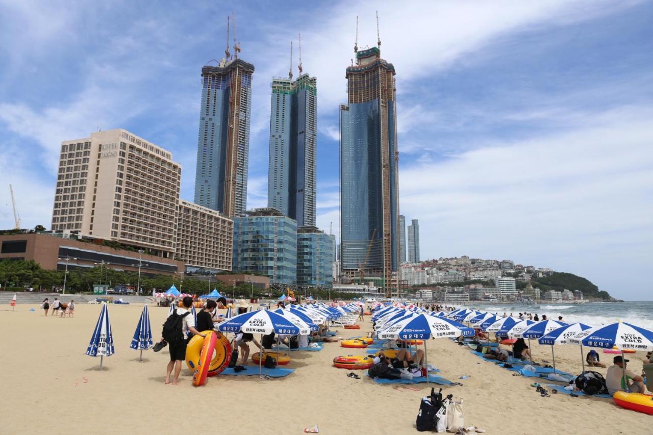 Business Hotel Haeundae S Busan Bagian luar foto