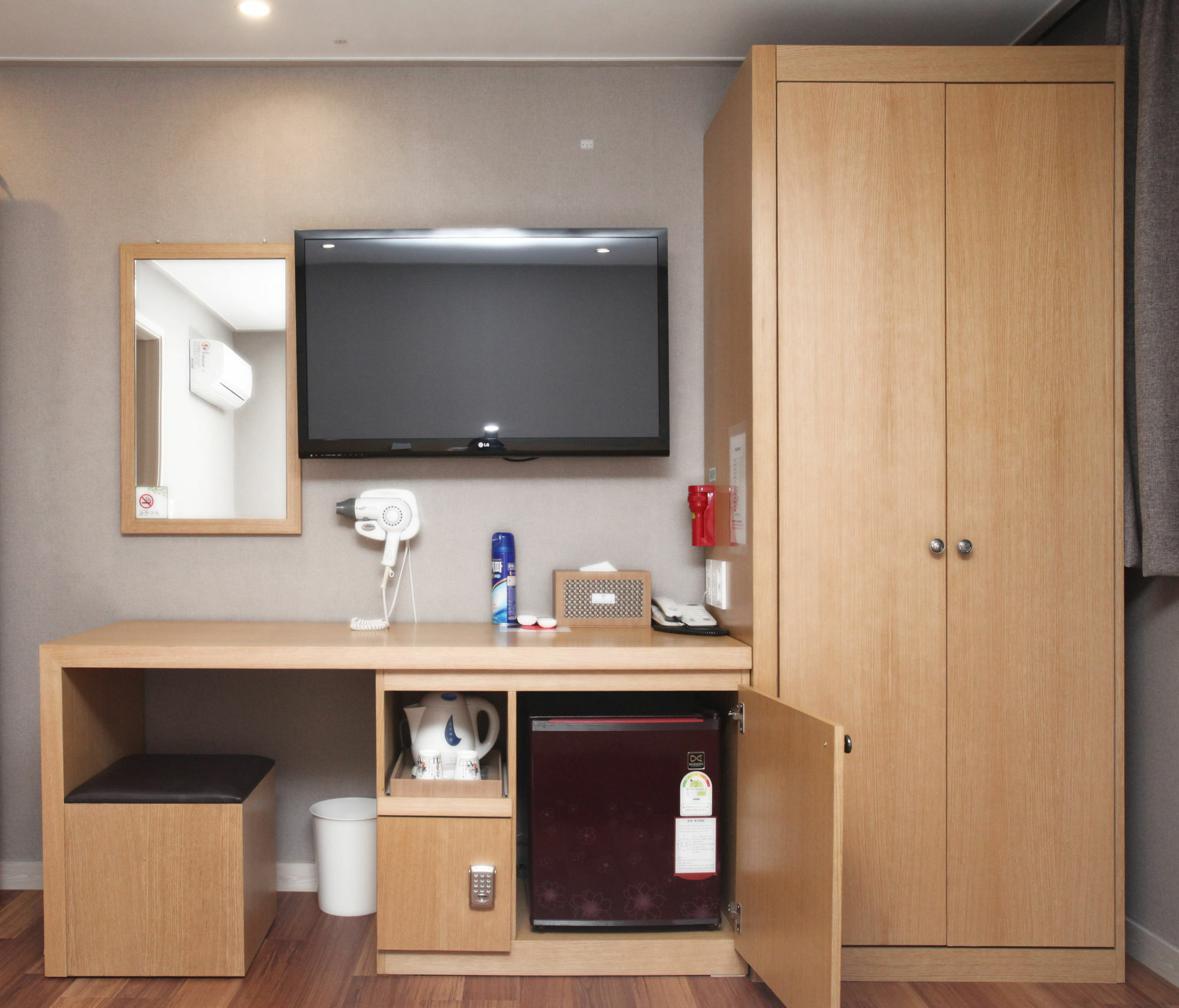 Business Hotel Haeundae S Busan Bagian luar foto