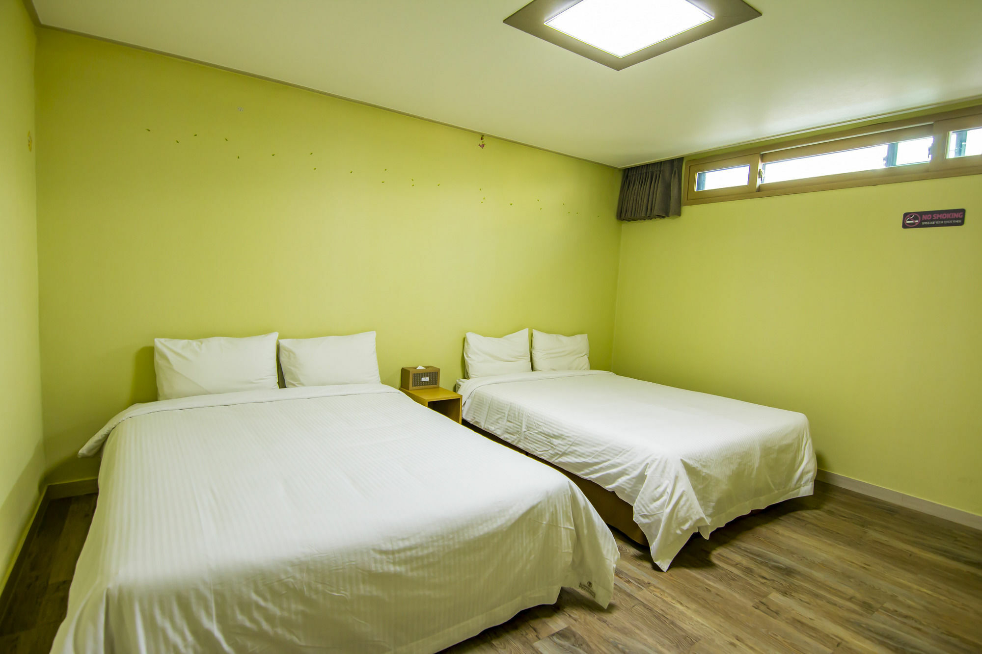 Business Hotel Haeundae S Busan Bagian luar foto